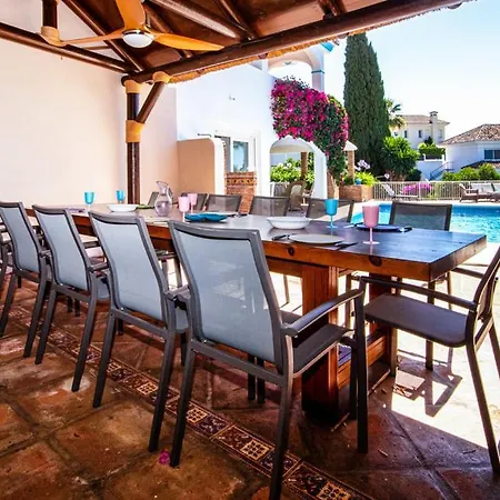 Large Торремолінос